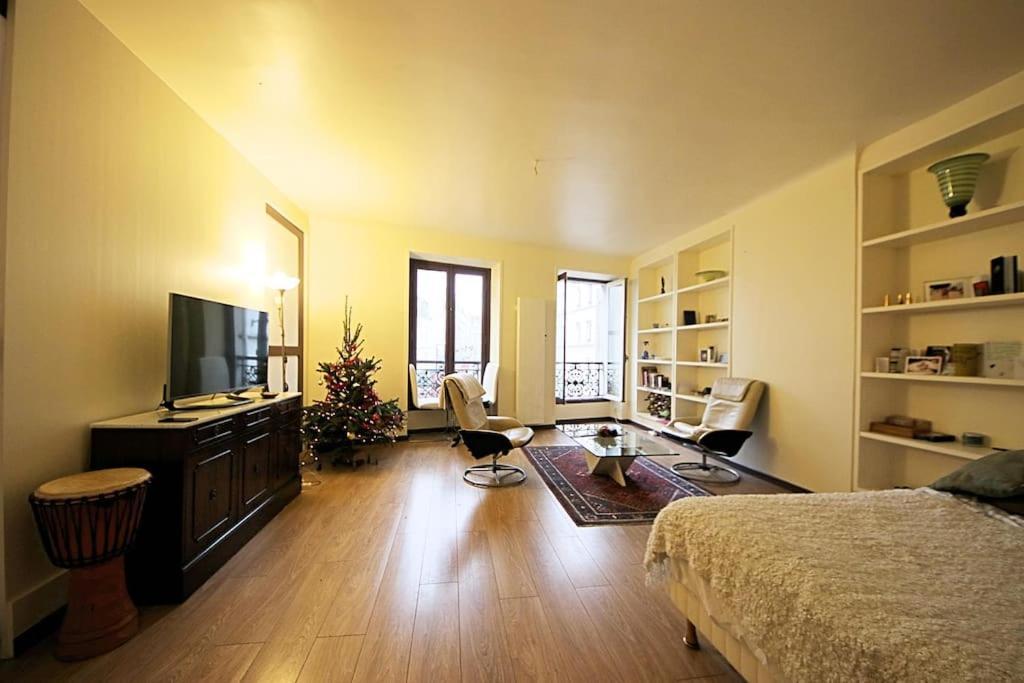 Eiffel Tower Paris Apartment Exterior photo